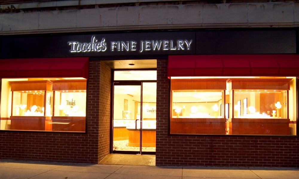 Howard's on sale fine jewelers